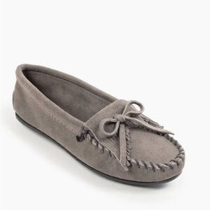 Minnetonka Moccasin’s Kilty Hardsole grey suede size 7 EUC
